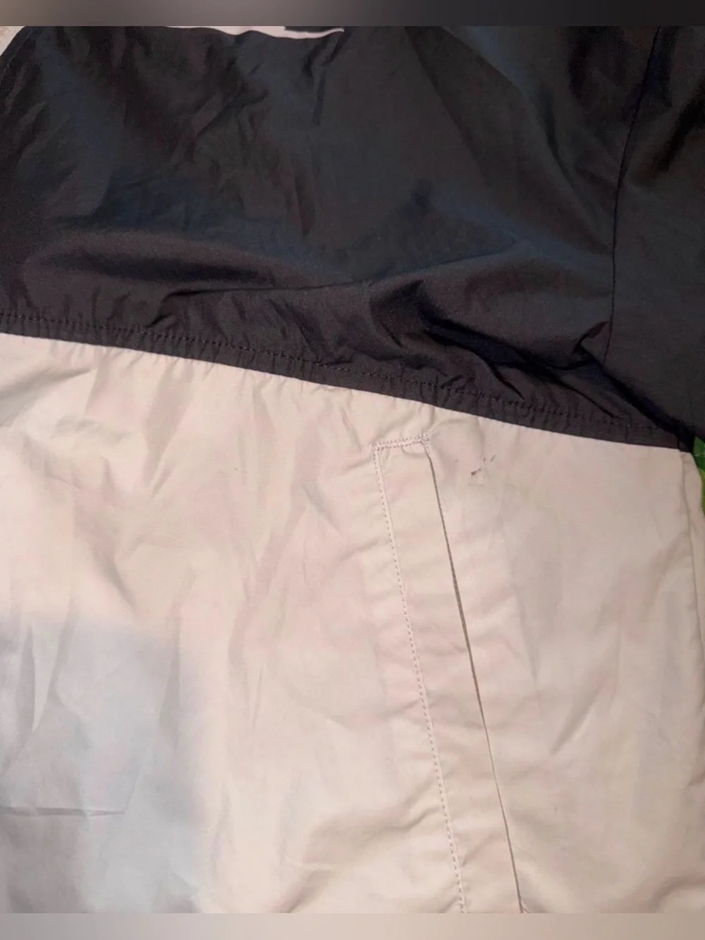 Nike black and white windbreaker jacket with hood